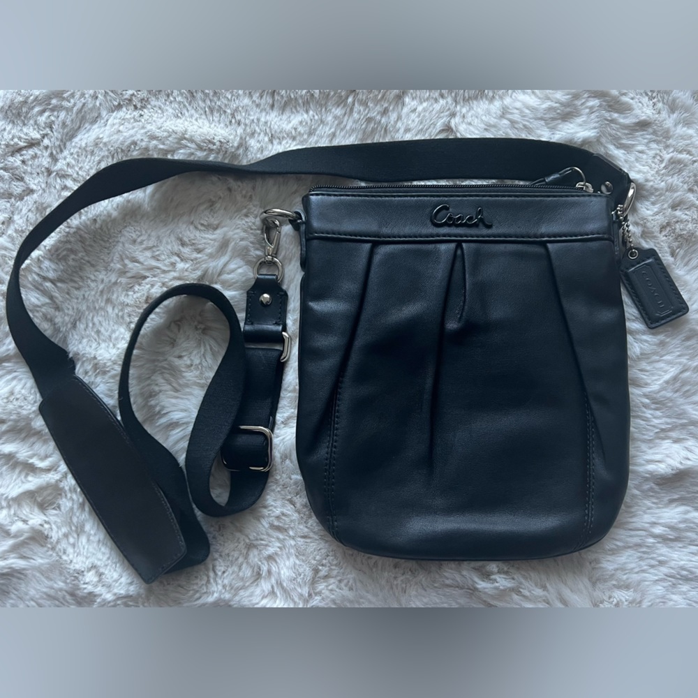 Coach Crossbody Swingback Parker Black Leather Handbag Small 42585